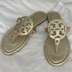 Tory Miller like gold sandals size 7 eu 38 new
